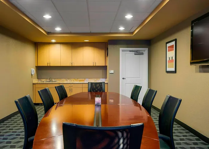 Towneplace Suites By Marriott Kansas City Overland Park