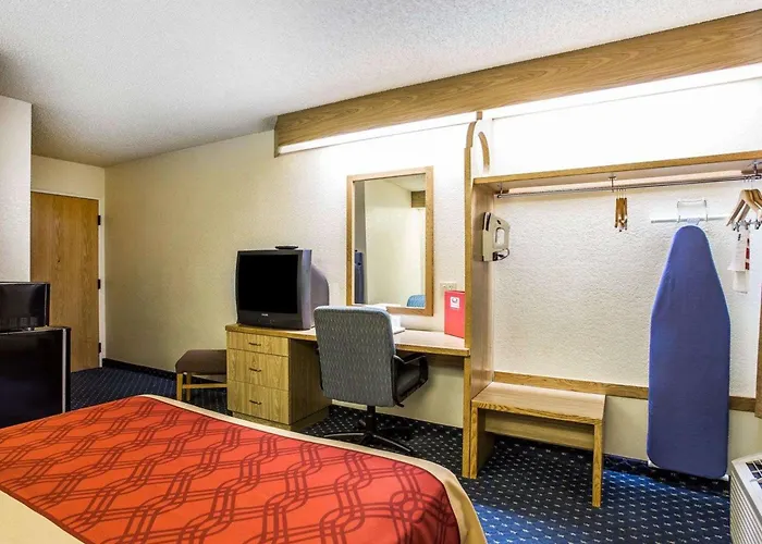 Econo Lodge Denver International Airport Aurora