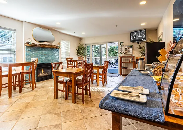 Little Sur Inn Cambria