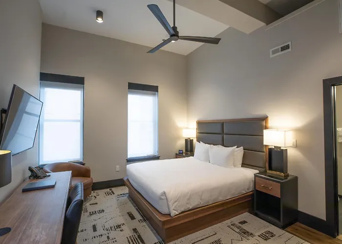 The Bee Hotel, Danville