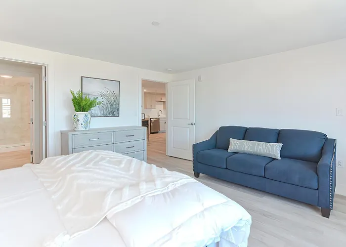 Harbourtown Suites On Plymouth Harbor