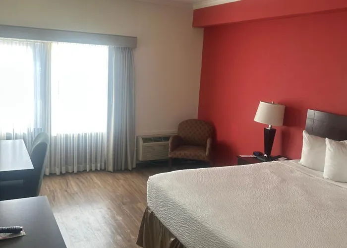Ramada By Wyndham Newark/Wilmington Hotel
