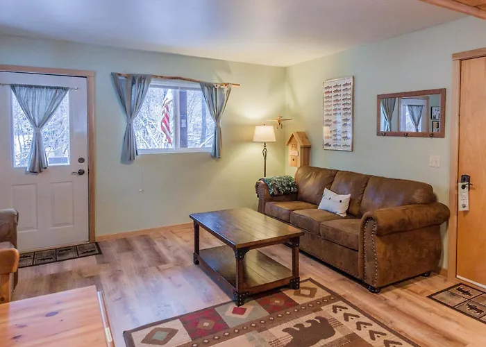 Bear Lake Lodgings B&B, Inc Seward