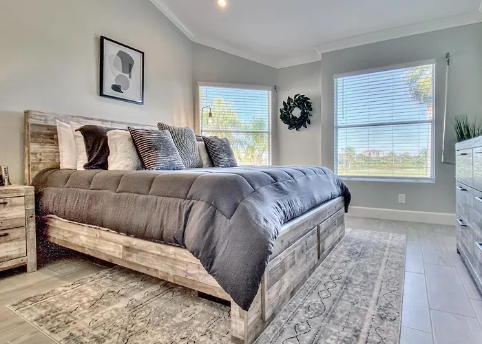 Vista Verde North 215 St. Petersburg