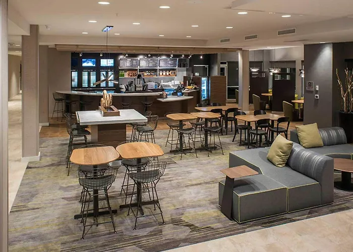 Courtyard By Marriott Albany Clifton Park Hotel