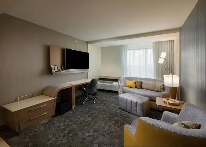 Courtyard By Marriott Russellville