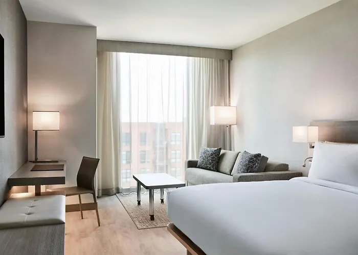 Ac Hotel By Marriott St Louis Chesterfield