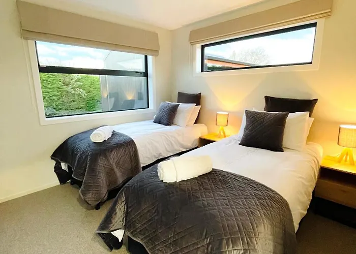 Geraldine Hotels