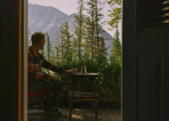 Buffalo Mountain Lodge Banff