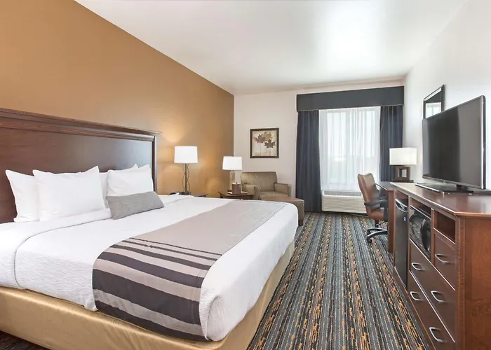 Best Western Plus Lincoln Inn & Suites