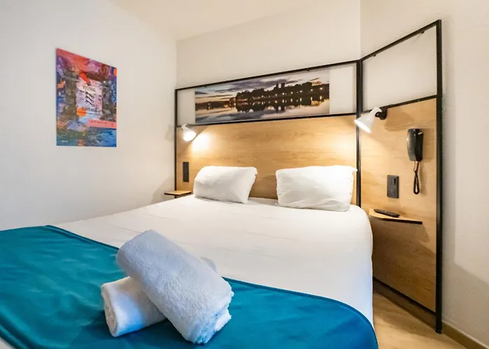 Ibis Avignon Centre Pont De L'Europe Hotel