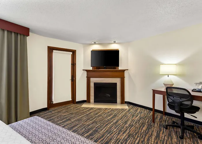 Best Western Fremont Angola I-80 90 Toll Road