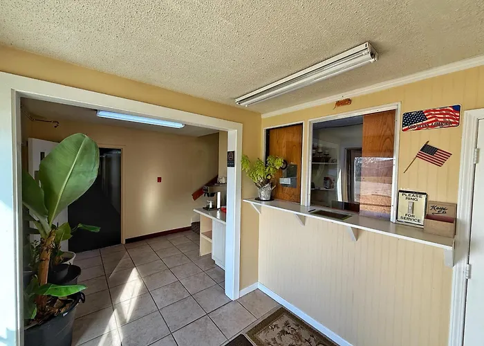 Lake Tree Inn & Suites Marion