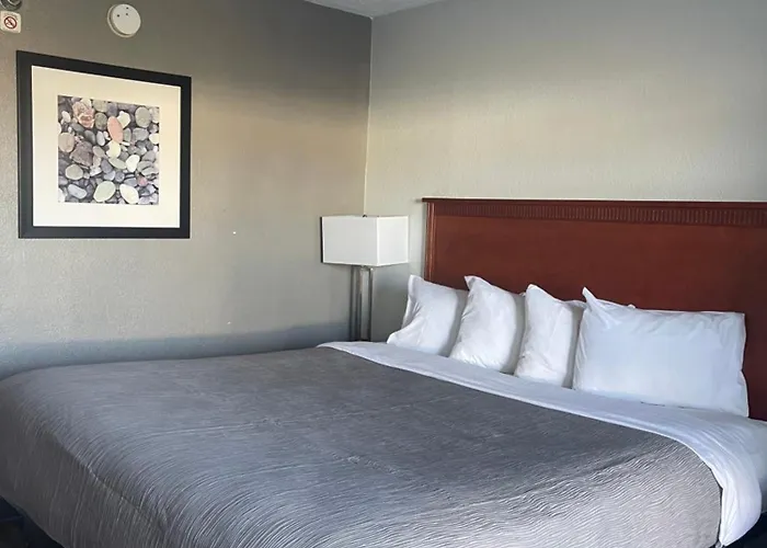 Quality Inn Fayetteville Near Fort Bragg