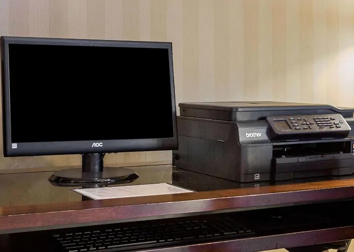 Days Inn By Wyndham Westminster