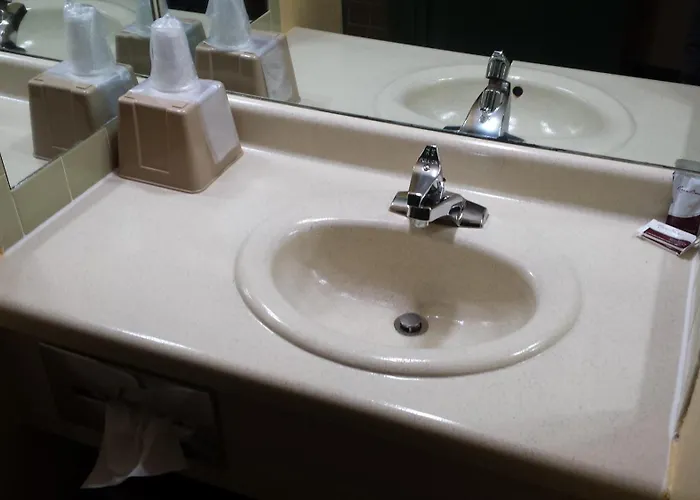 Family Budget Inn Harrison