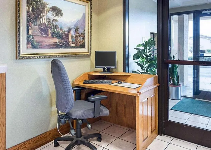 Quality Inn & Suites Franklin