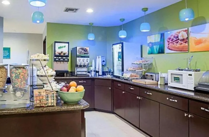 Quality Suites Sulphur