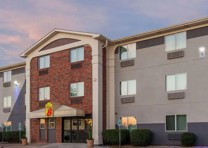 Super 8 By Wyndham Bedford Dfw Airport West Motel