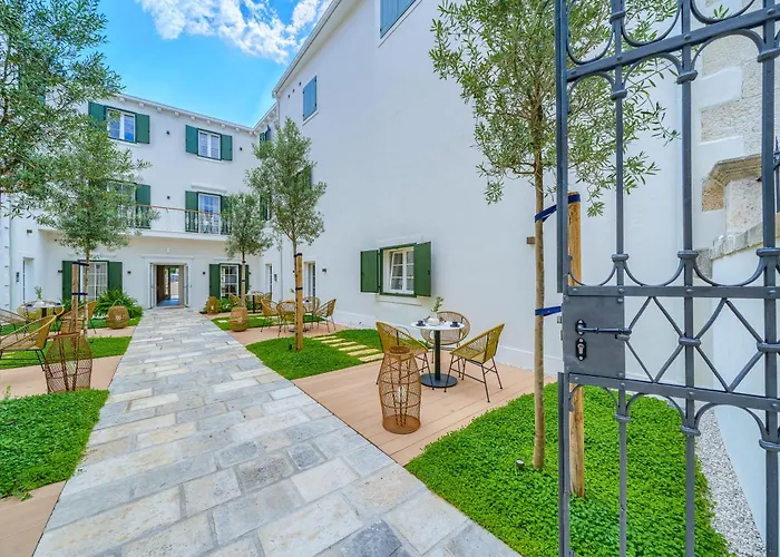 Postira Hotels
