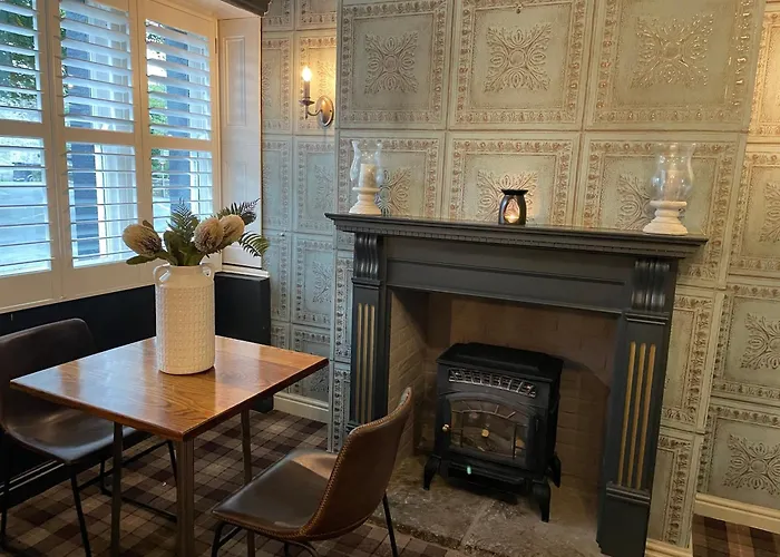 Clapham (North Yorkshire) Hotels