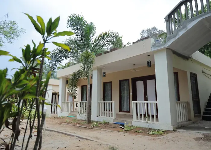 Poovar Hotels