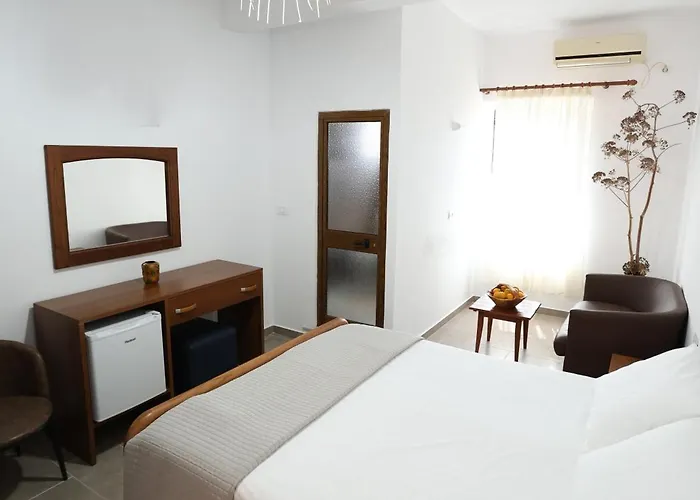 Qeparo Hotels