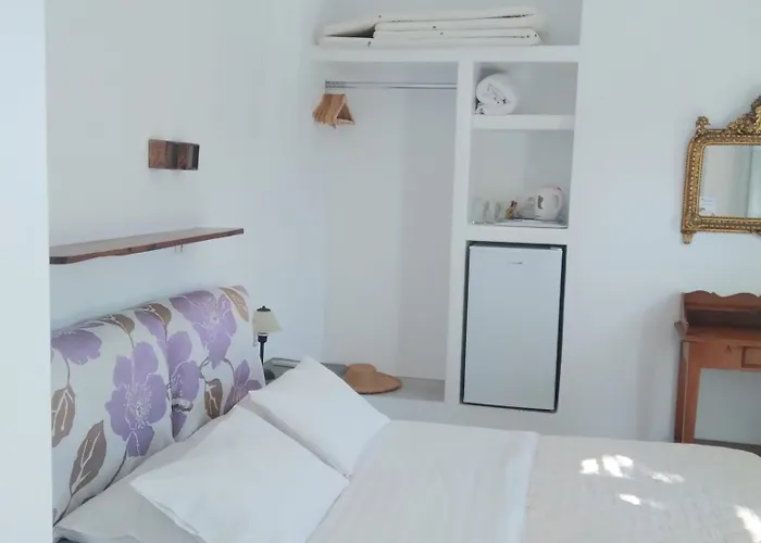 Pollonia Hotels