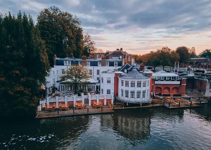 Kingston upon Thames (Greater London) Hotels