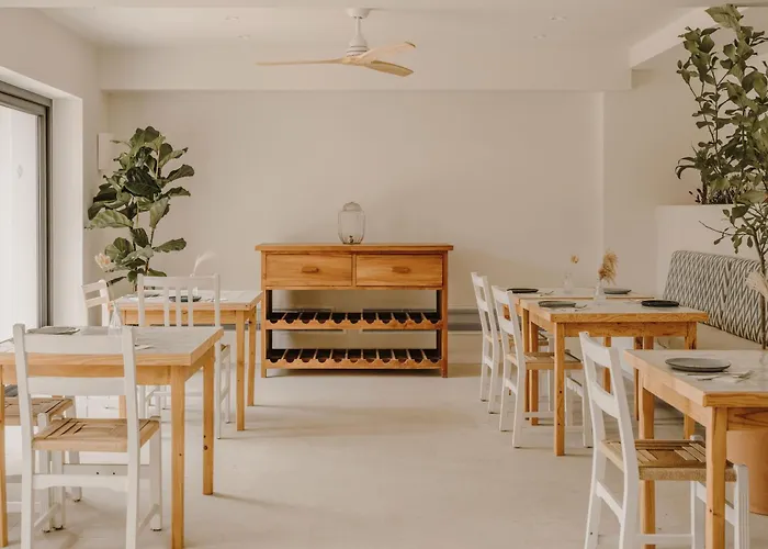 Es Canar (Ibiza) Hotels