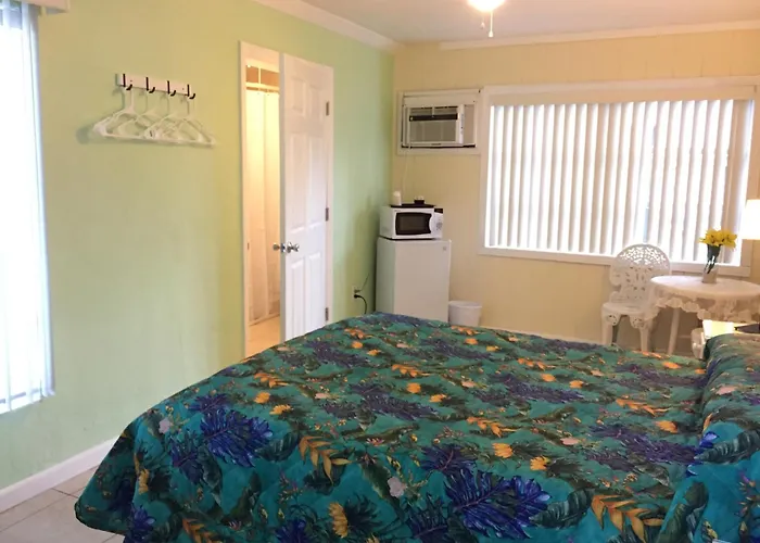 Seafarer Key Largo Resort And Beach