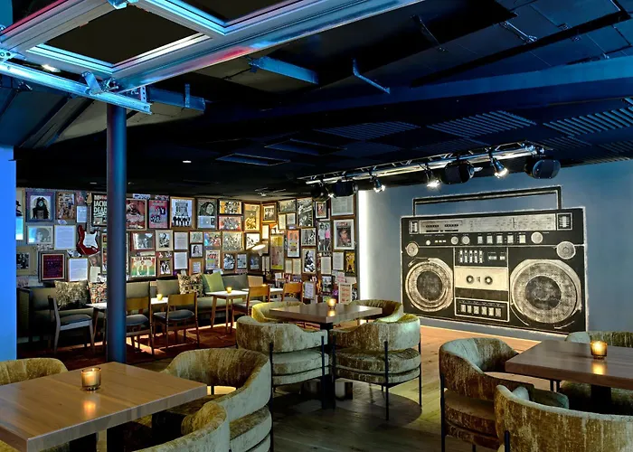 West Hollywood Hotels