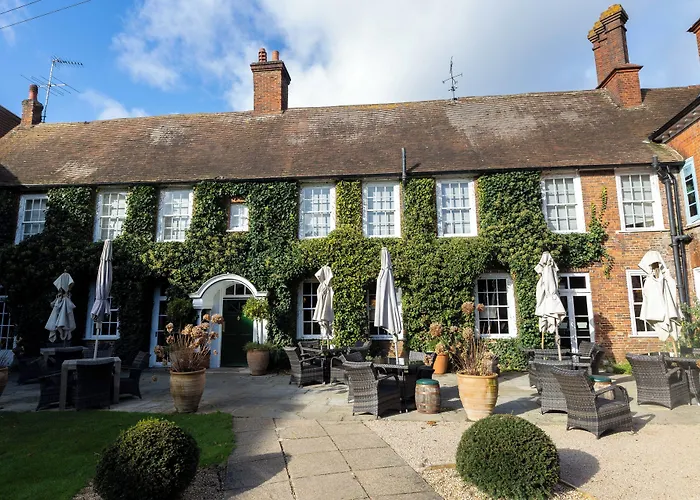 Farnham (Surrey) Hotels