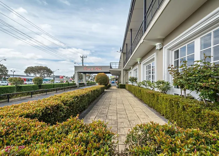 Albany Hotels