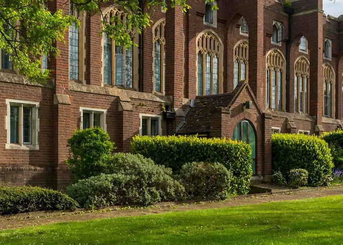 Chigwell Hotels