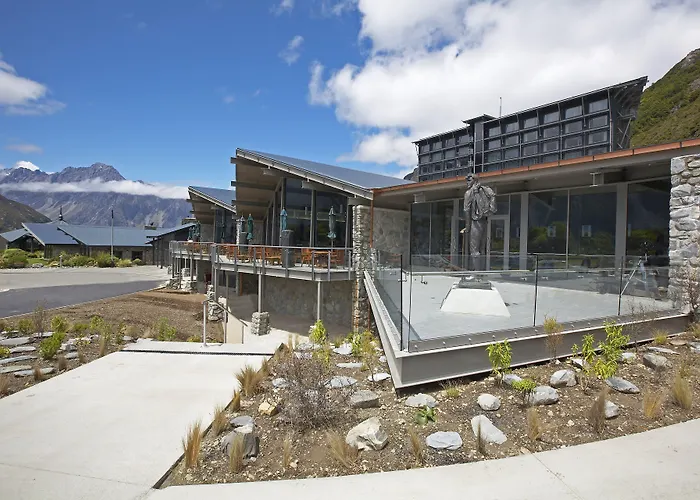 Aoraki / Mount Cook Hotels