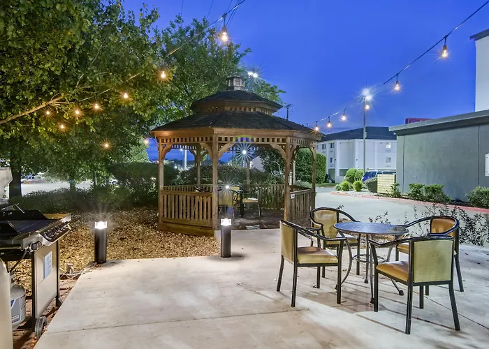 Longview Hotels