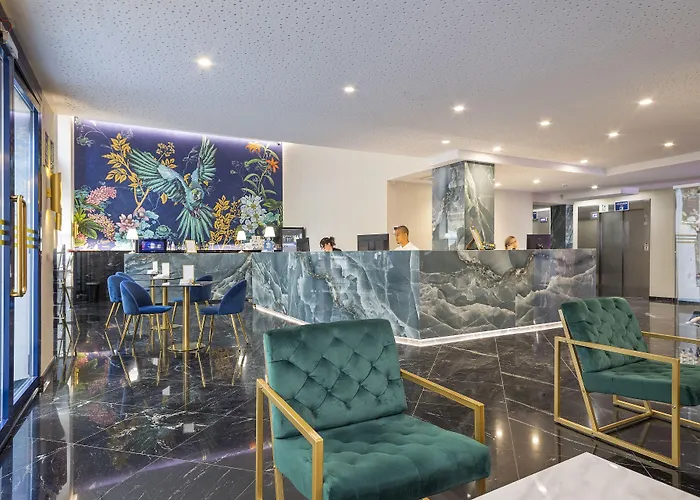 Valencia Hotels