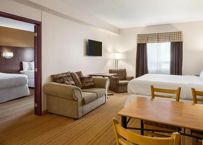 Leamington Hotels