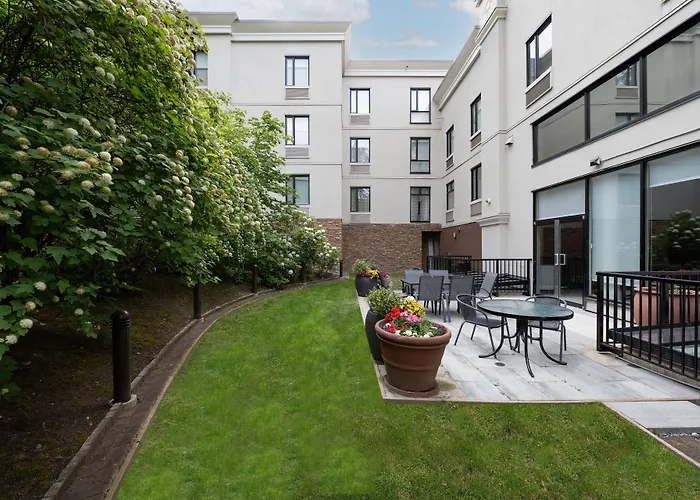 Surrey Hotels