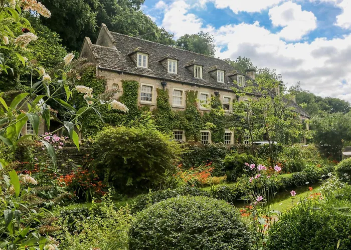Bibury Hotels