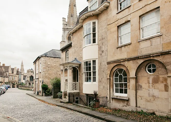Stamford Hotels