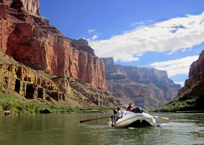 Grand Canyon Village Hotels