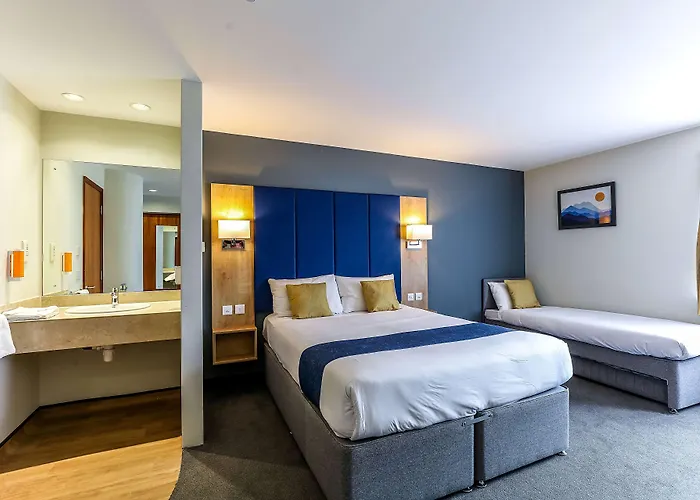 Peterborough Hotels