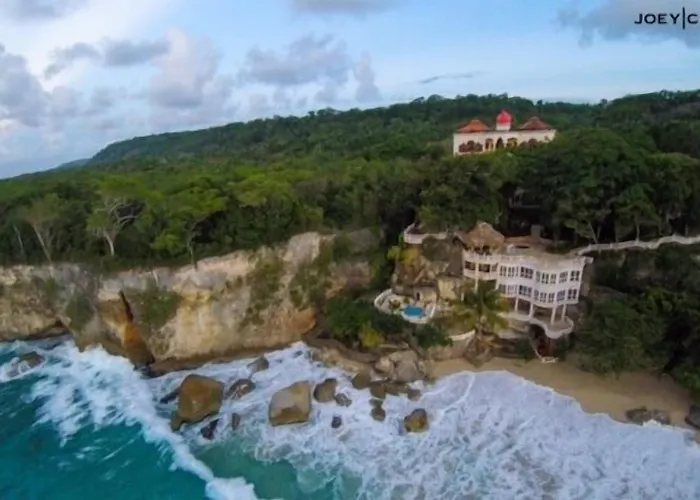 Rio San Juan Hotels