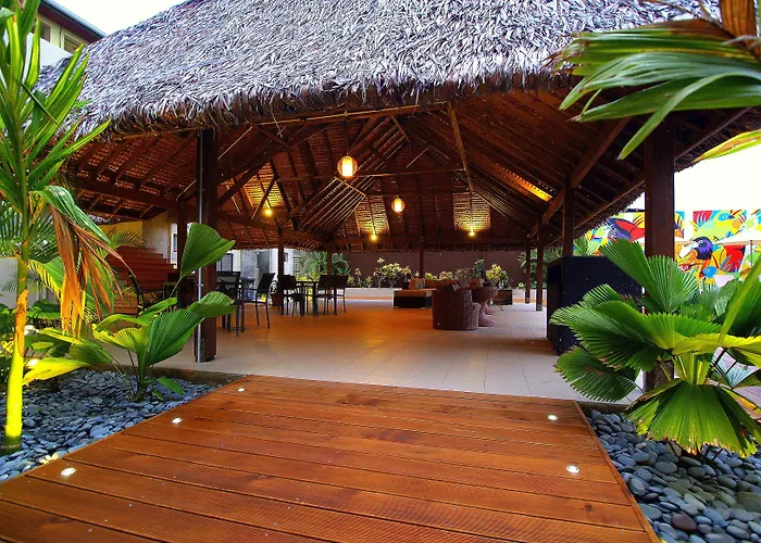 Luganville Hotels