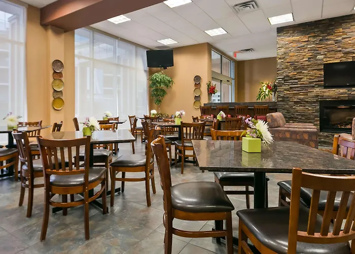 Sylvan Lake Hotels