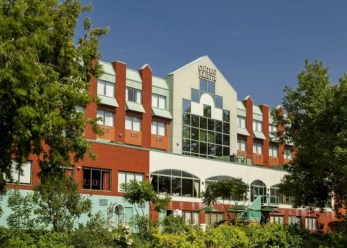 Joliette Hotels