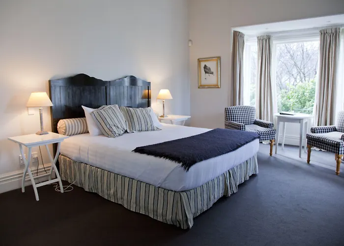 Martinborough Hotels