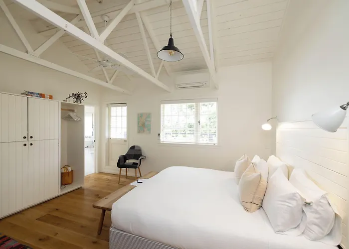 Great Barrier Island Hotels